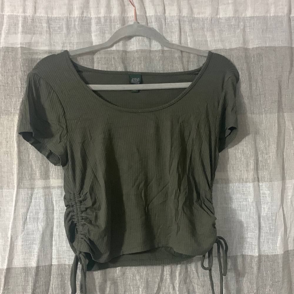 Side Scrunch Top